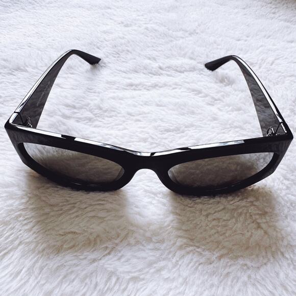 Faye Mirrored Black Cat-Eye Sunglasses - Picture 6 of 15